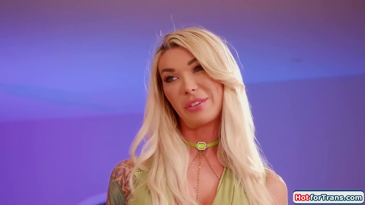 Tgirl Aubrey Kate thank lawyer with anal
